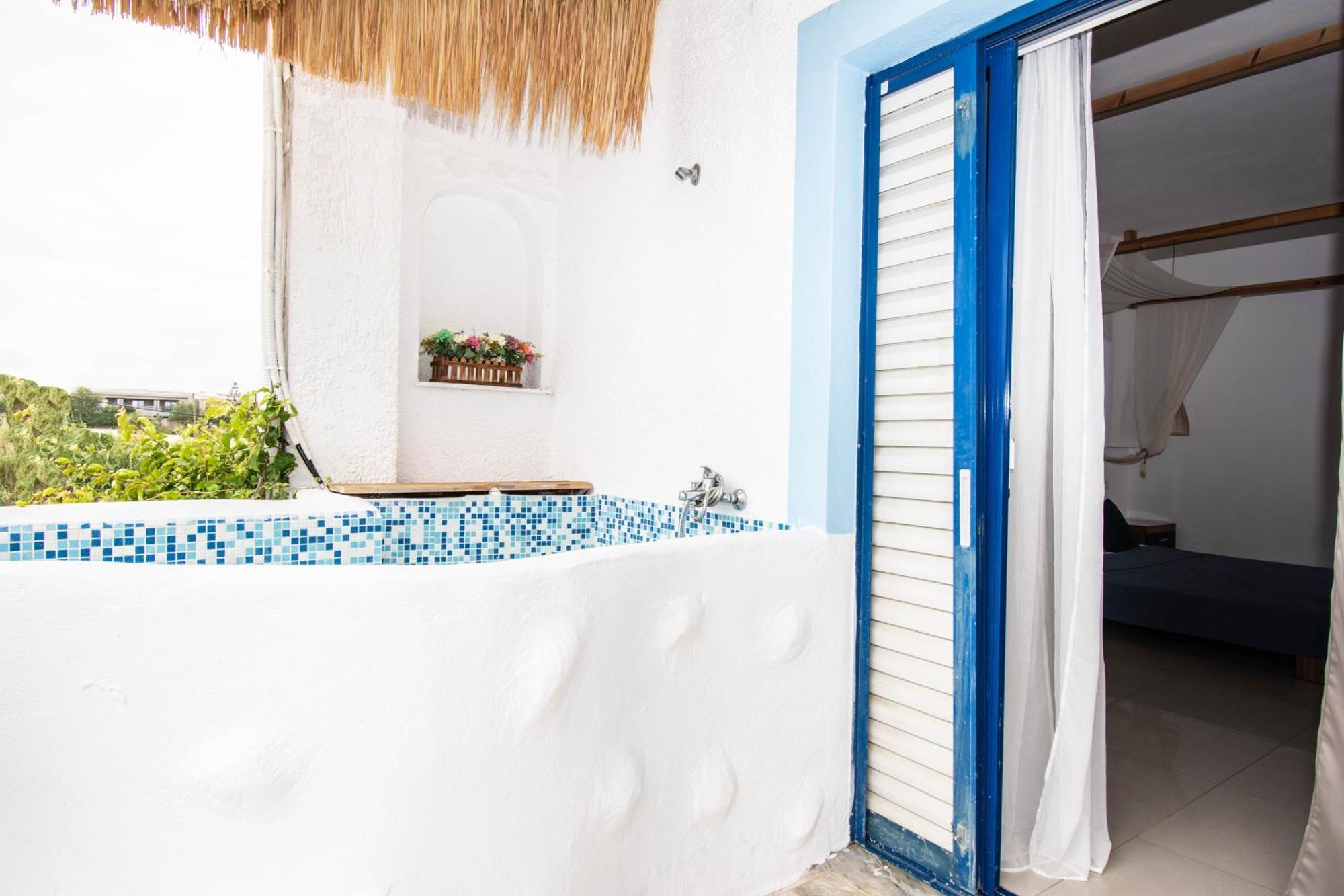 Ov Suites "By Checkin" Hersonissos  Bagian luar foto